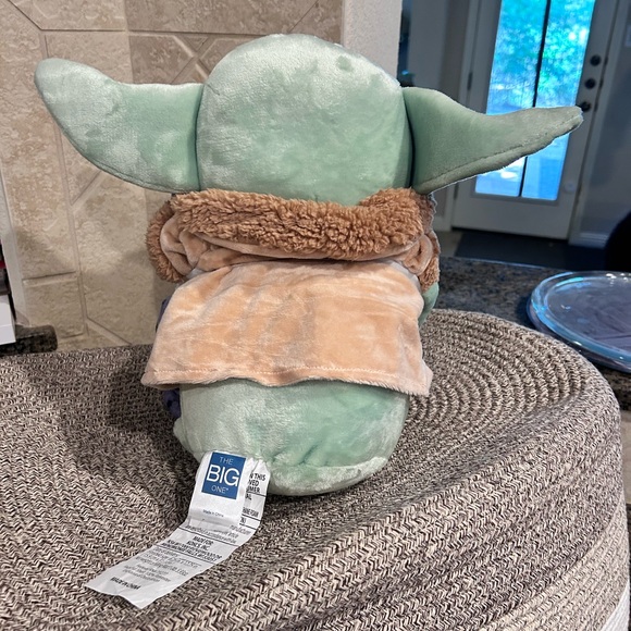 Star Wars Baby Yoda Plush NWT with Soft Purple  Blanket NEW - Picture 7 of 11
